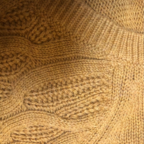 ๐ผ Butterscotch Cable Knit Sweater ๐ผ - Picture 10 of 13